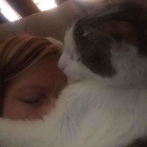 Meet your Posher, Joelle